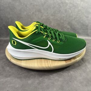 Oregon Ducks Nike Air Zoom Pegasus 39 Mens 10 Running Sneaker Shoes DR1970-300